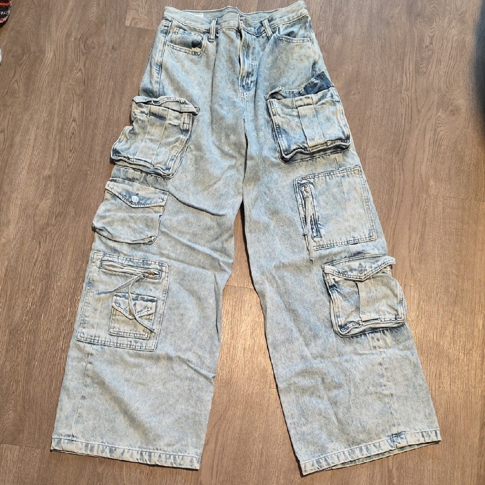 GAP Baggy Fit Cargo Jeans in Light Blue
